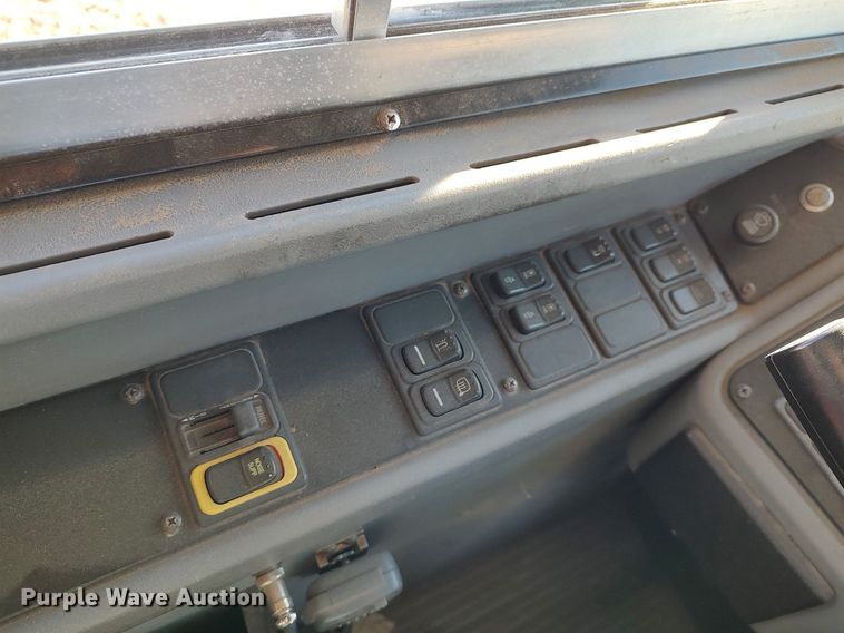 image for item MM9987 2010 Blue Bird  school bus