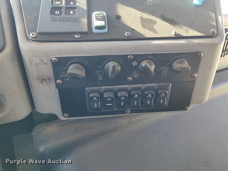 image for item MM9988 2008 Blue Bird  school bus