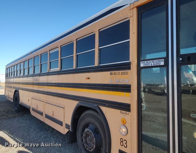 image for item MM9989 2006 Blue Bird  school bus
