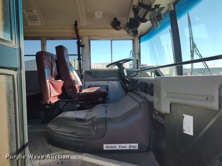 image for item MM9989 2006 Blue Bird  school bus