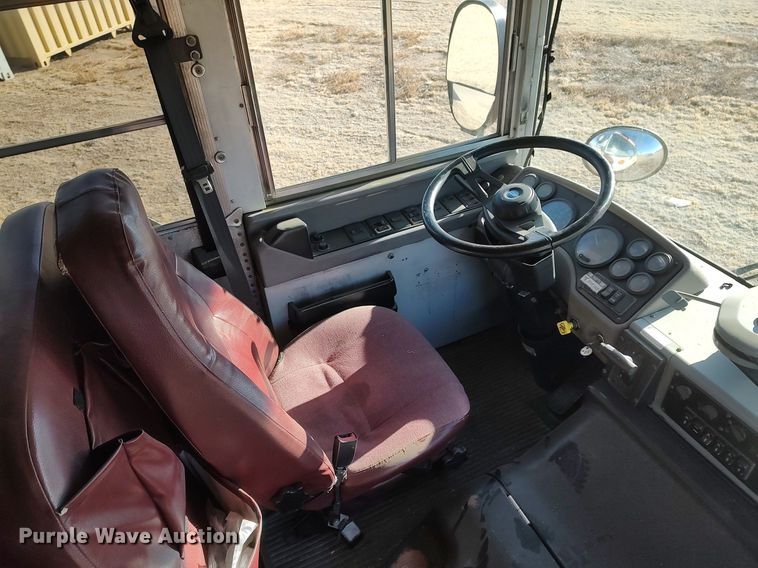 image for item MM9989 2006 Blue Bird  school bus