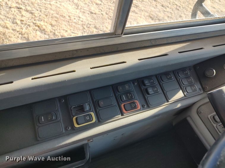 image for item MM9989 2006 Blue Bird  school bus