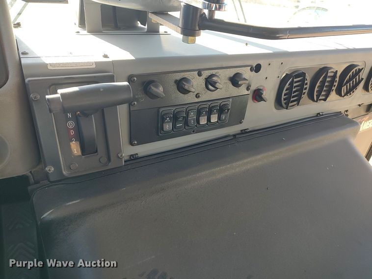 image for item MM9989 2006 Blue Bird  school bus