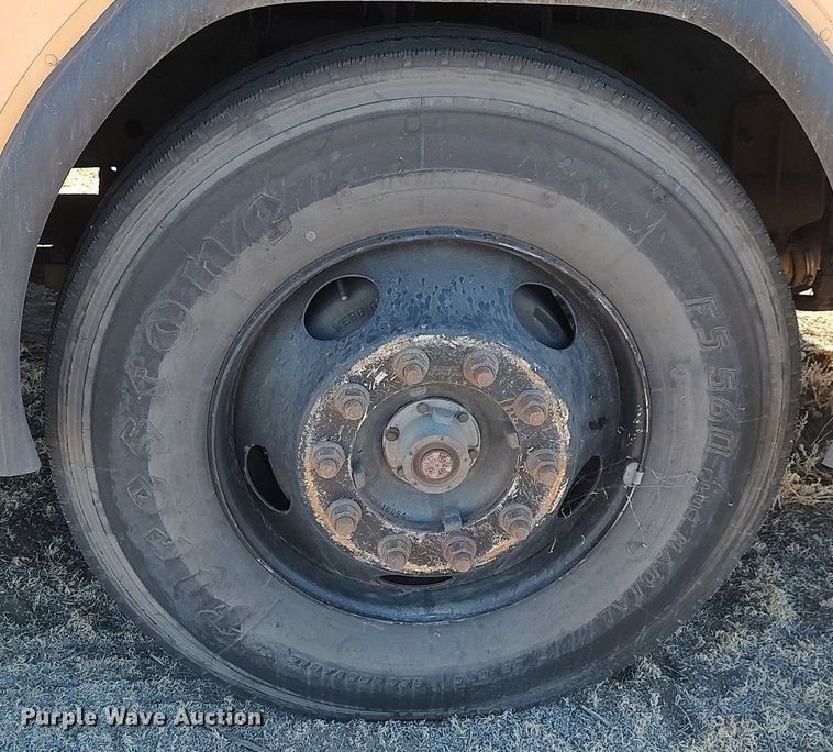 image for item MM9989 2006 Blue Bird  school bus