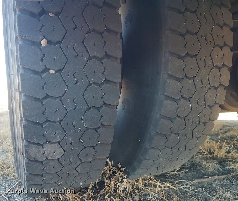 image for item MM9989 2006 Blue Bird  school bus