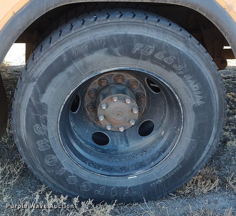 image for item MM9989 2006 Blue Bird  school bus