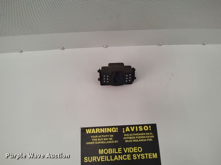 image for item MM9991 2006 Ford E450 Super Duty  school bus