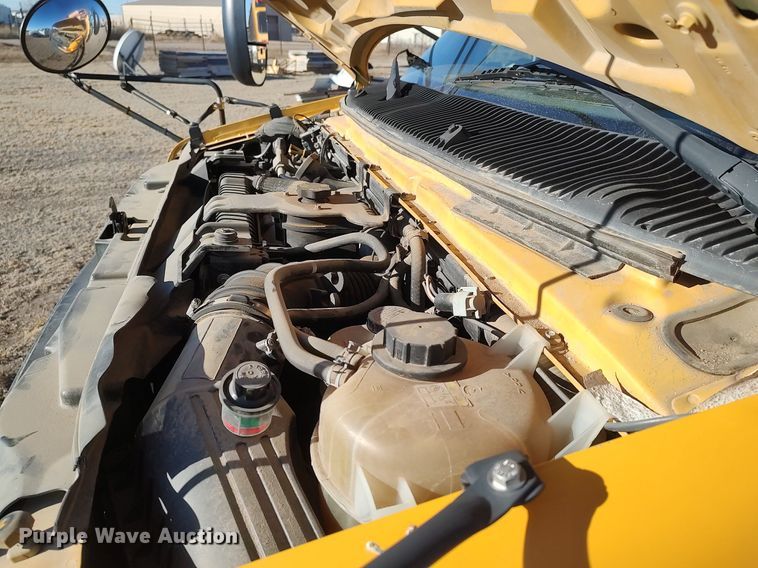 image for item MM9991 2006 Ford E450 Super Duty  school bus