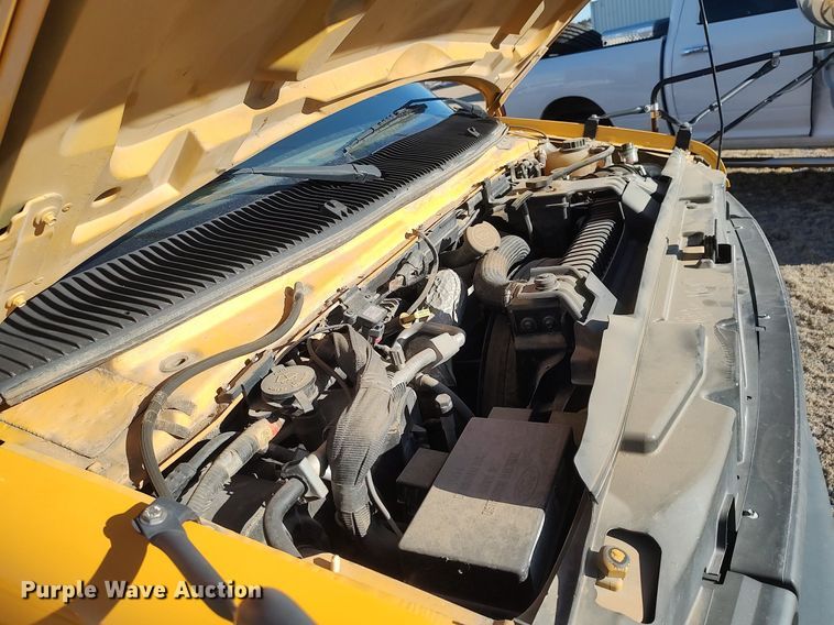 image for item MM9991 2006 Ford E450 Super Duty  school bus