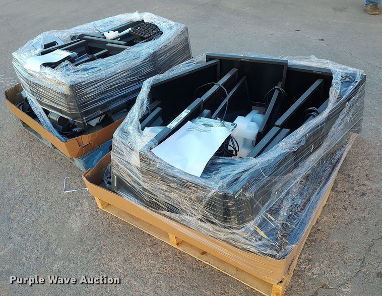 image for item MM9993 Approximately 37 Lenovo computer monitors