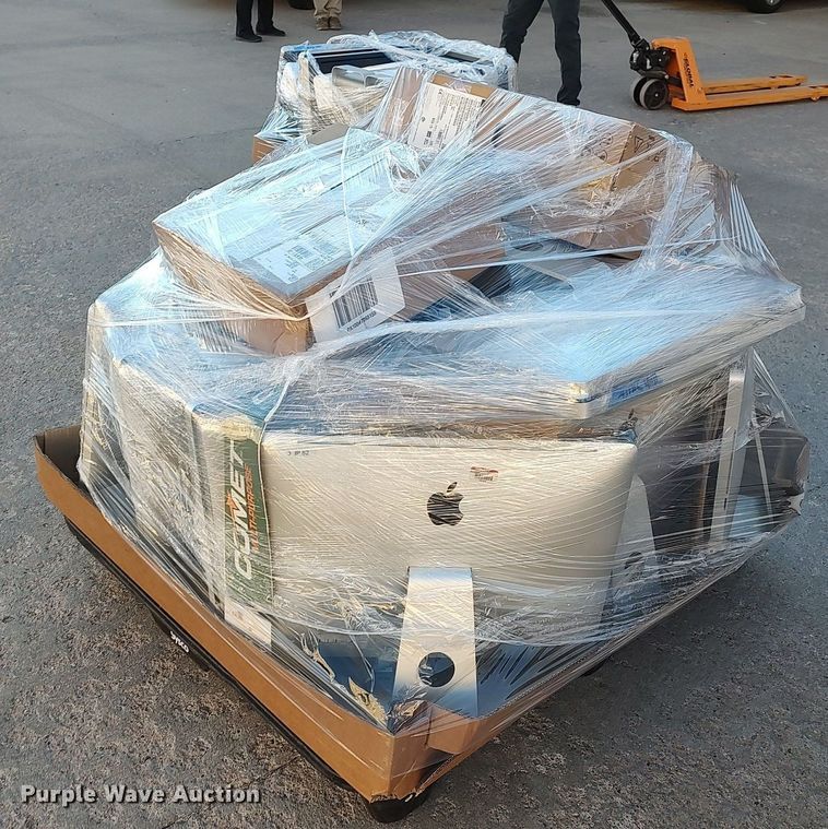 image for item MM9994 (24) Apple 1311 computers