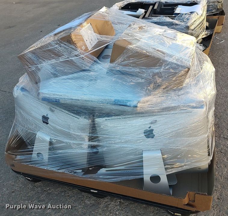 image for item MM9994 (24) Apple 1311 computers