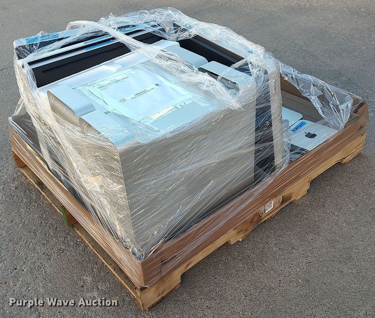 image for item MM9995 Apple computers