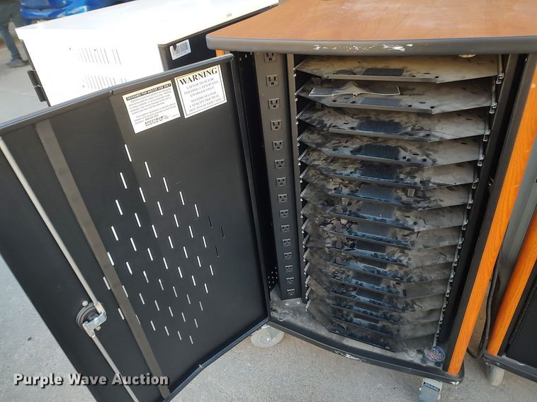 image for item MN9005 (10) Laptop carts