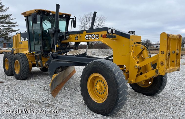image for item MW9455 2009 John Deere 670G  motor grader