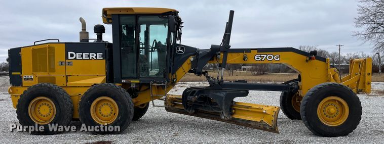 image for item MW9455 2009 John Deere 670G  motor grader