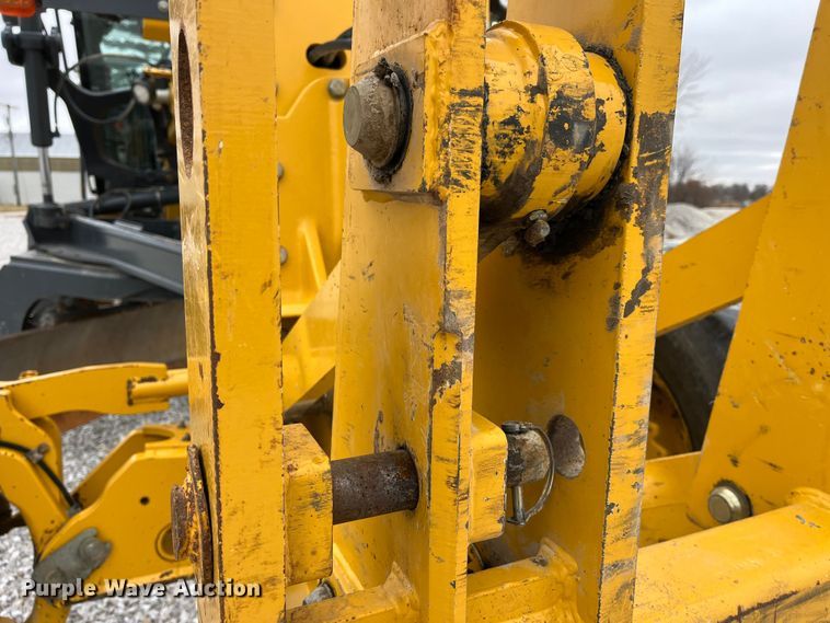 image for item MW9455 2009 John Deere 670G  motor grader