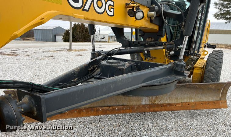 image for item MW9455 2009 John Deere 670G  motor grader