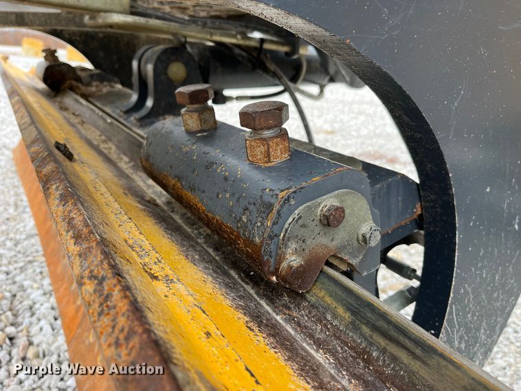 image for item MW9455 2009 John Deere 670G  motor grader