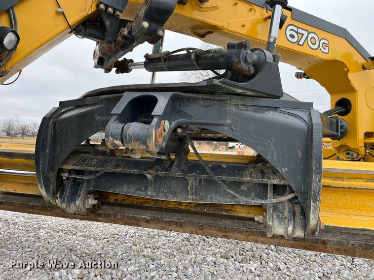 image for item MW9455 2009 John Deere 670G  motor grader