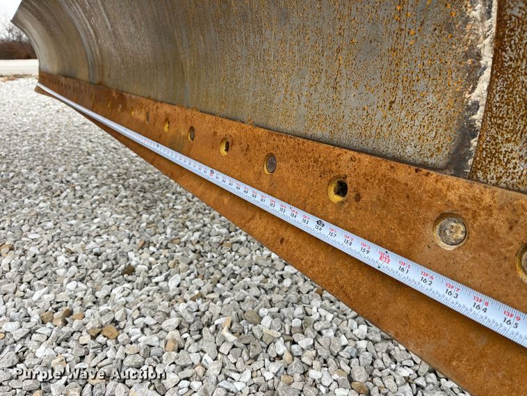 image for item MW9455 2009 John Deere 670G  motor grader