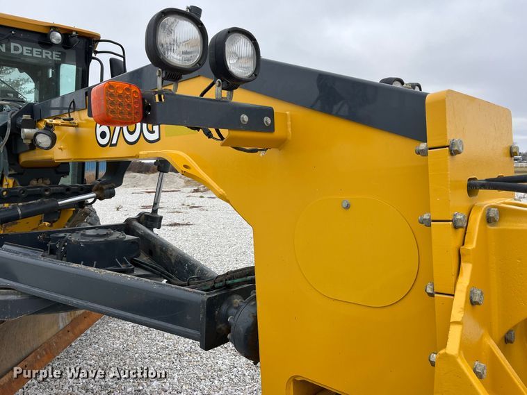 image for item MW9455 2009 John Deere 670G  motor grader