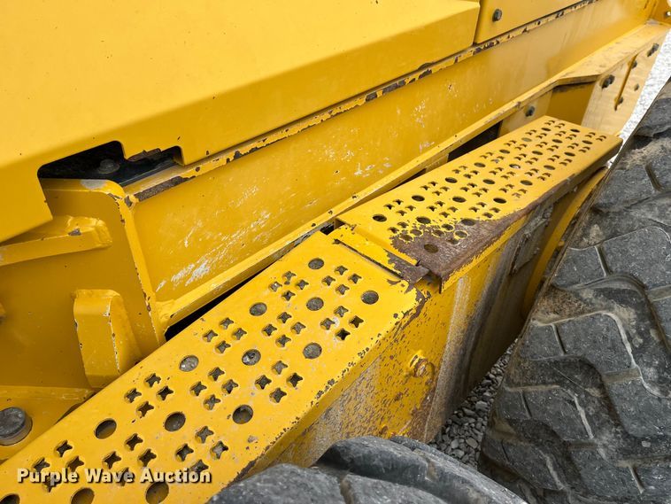 image for item MW9455 2009 John Deere 670G  motor grader