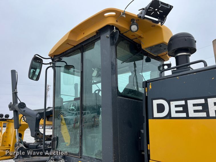 image for item MW9455 2009 John Deere 670G  motor grader