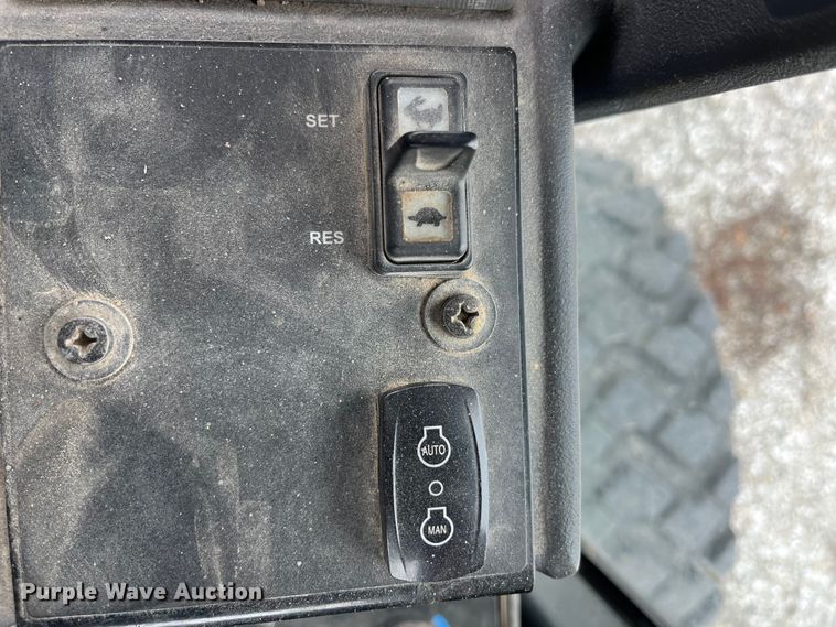 image for item MW9455 2009 John Deere 670G  motor grader