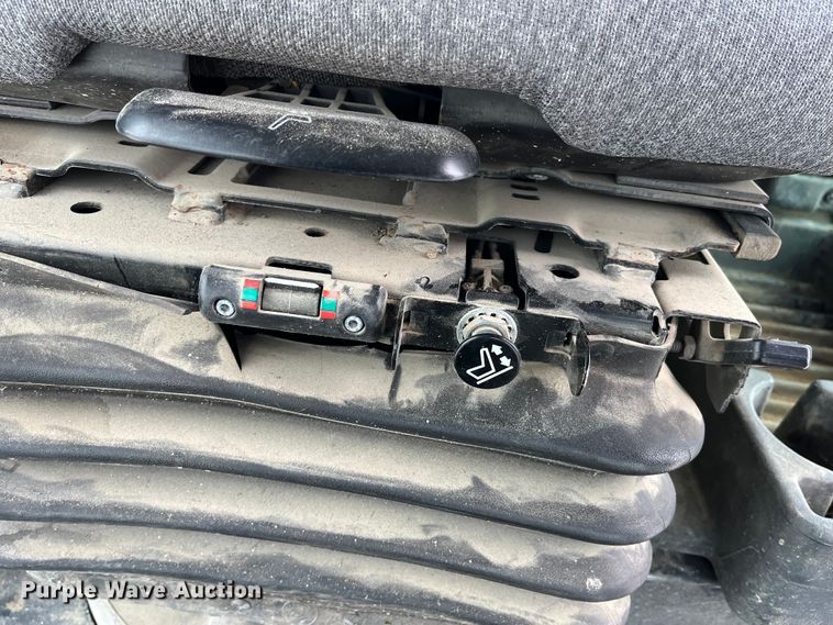 image for item MW9455 2009 John Deere 670G  motor grader