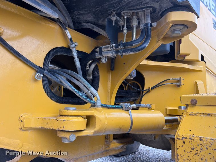 image for item MW9455 2009 John Deere 670G  motor grader