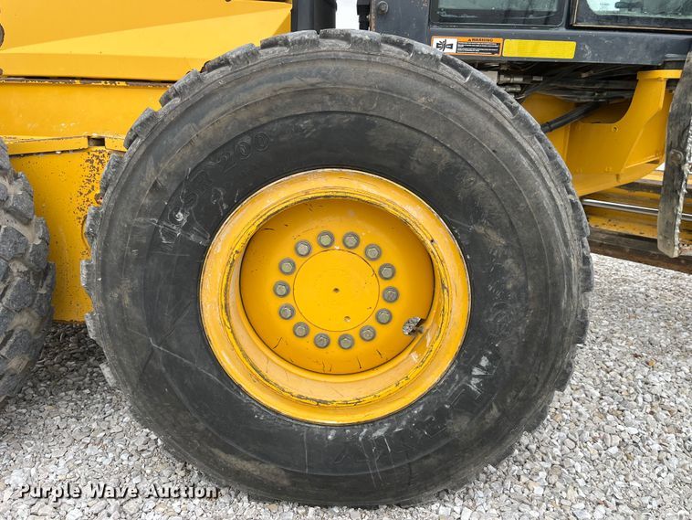 image for item MW9455 2009 John Deere 670G  motor grader