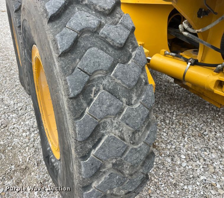 image for item MW9455 2009 John Deere 670G  motor grader