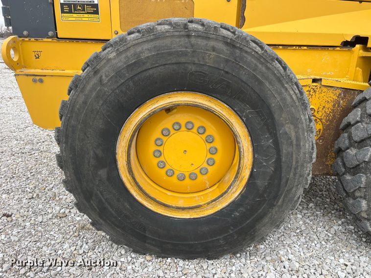 image for item MW9455 2009 John Deere 670G  motor grader