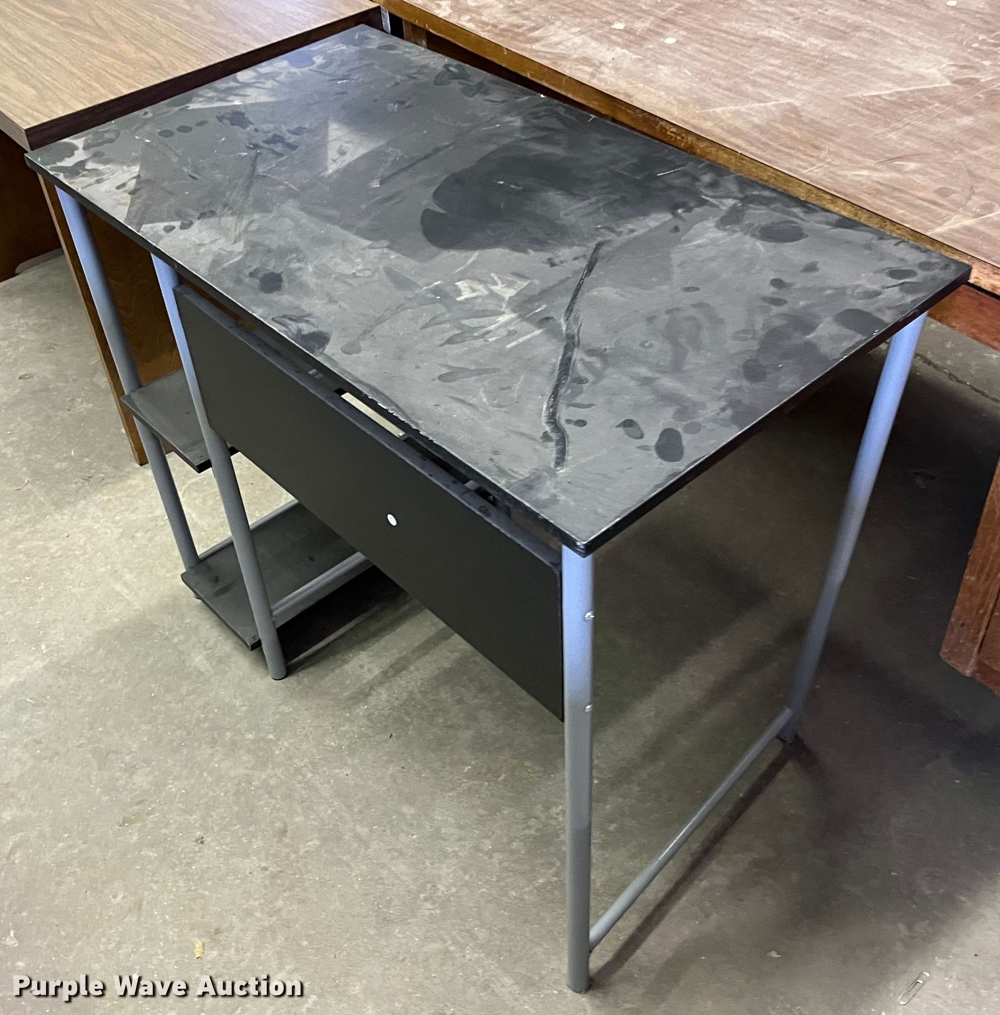 Furniture in Hutchinson, KS Item HP9381 sold Purple Wave