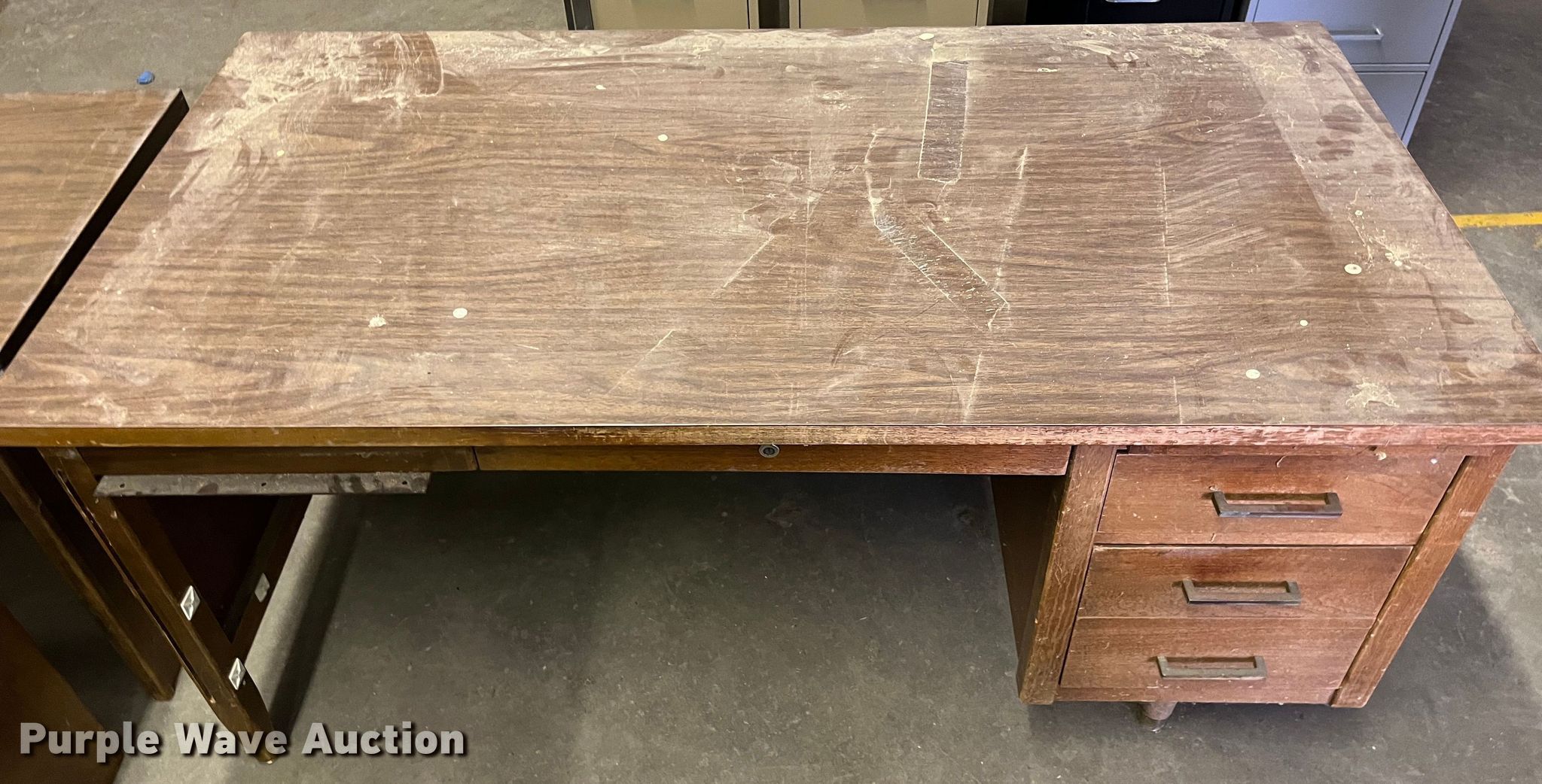 Furniture in Hutchinson, KS Item HP9381 sold Purple Wave