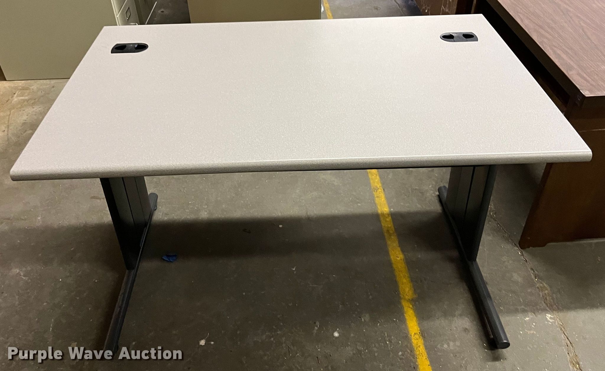 Furniture in Hutchinson, KS Item HP9381 sold Purple Wave