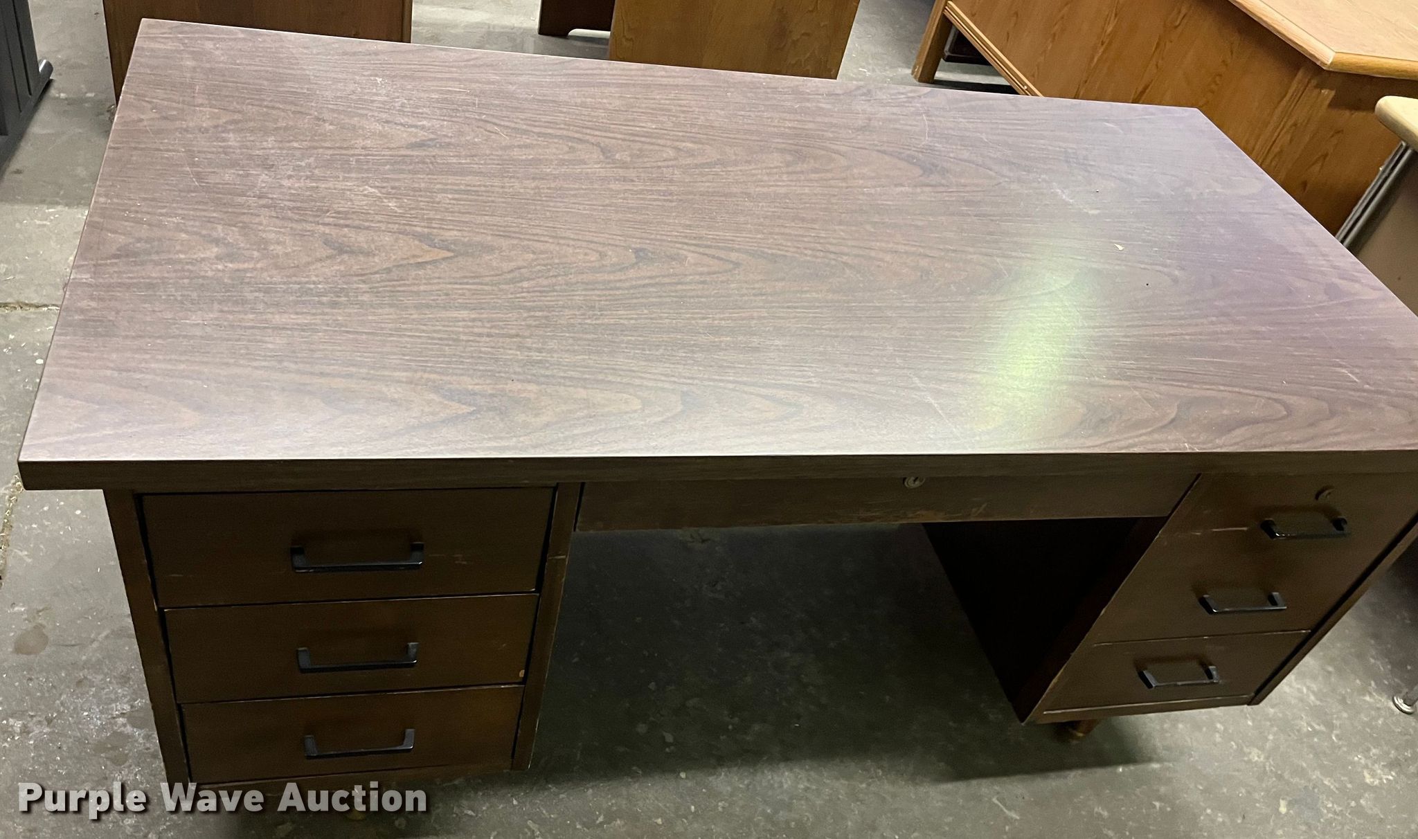 Furniture in Hutchinson, KS Item HP9381 sold Purple Wave