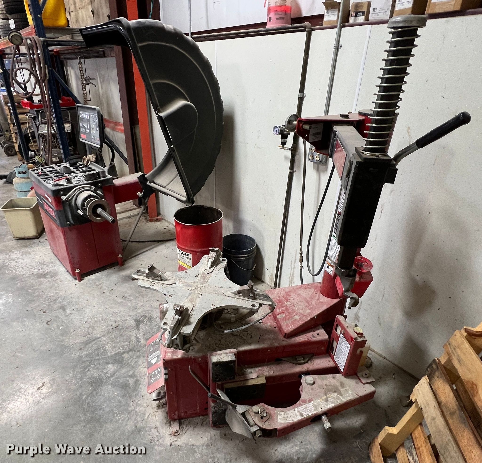 Coats tire machine and balancer in Erie, KS Item ID9399 sold Purple