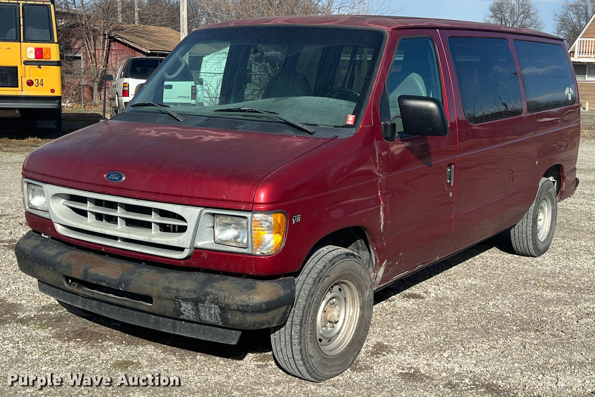 2001 Ford E150 XL van in Erie, KS Item ID9408 sold Purple Wave