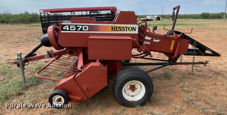 image for item DN5080 2004 Hesston 4570  small square baler