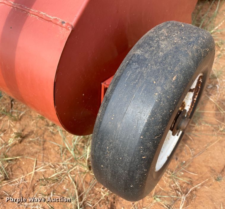 image for item DN5080 2004 Hesston 4570  small square baler