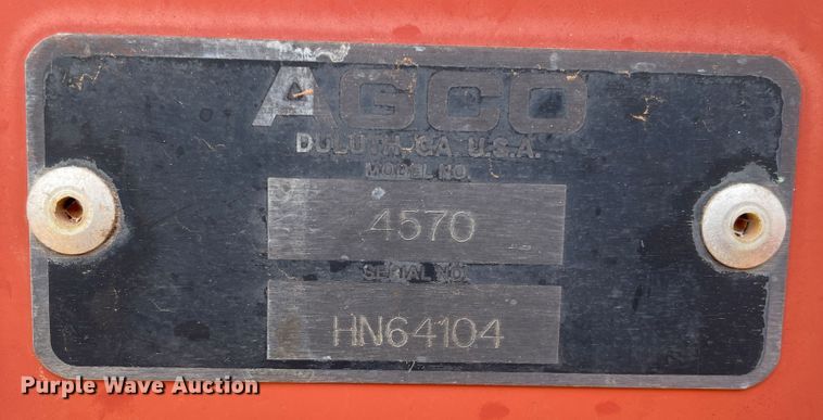 image for item DN5080 2004 Hesston 4570  small square baler