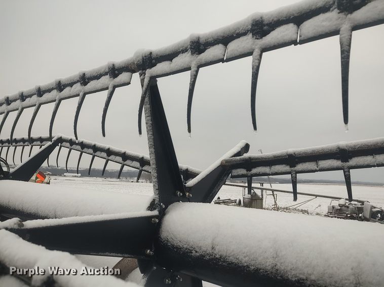 image for item DO3716 2004 John Deere 630F  flex head