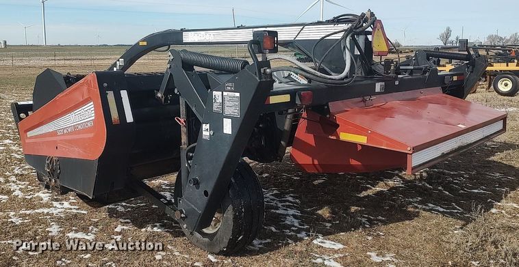 image for item DO3722 2003 MacDon 5020  swather / windrower