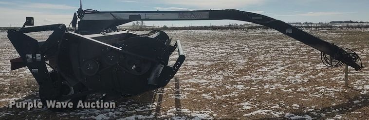 image for item DO3722 2003 MacDon 5020  swather / windrower