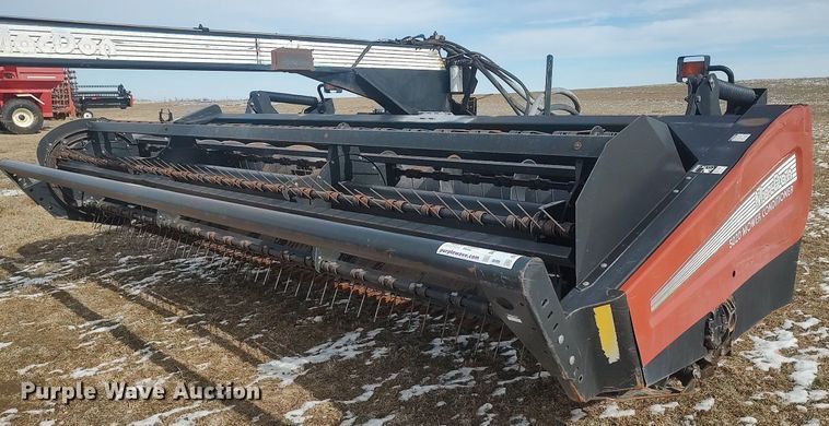 image for item DO3722 2003 MacDon 5020  swather / windrower