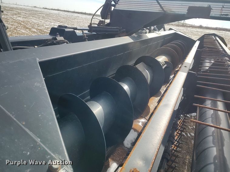 image for item DO3722 2003 MacDon 5020  swather / windrower