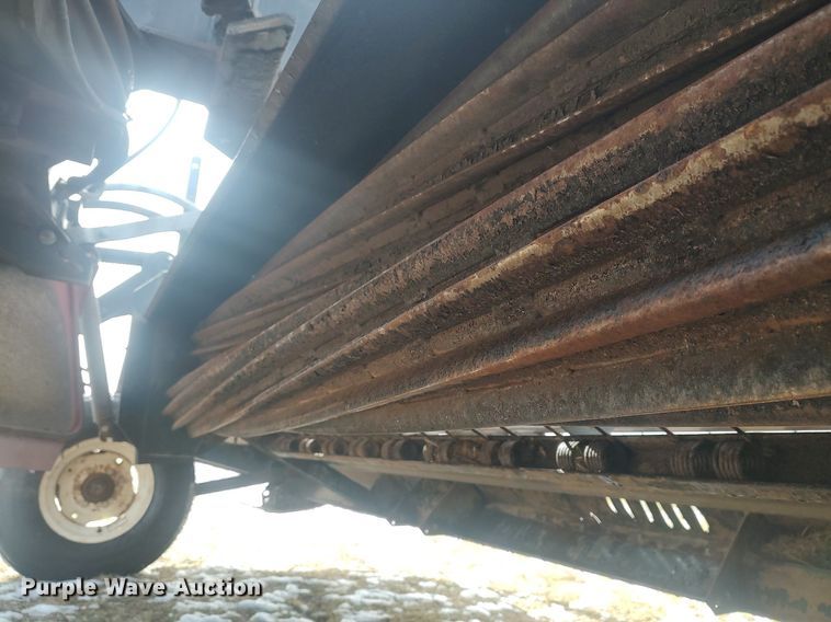 image for item DO3722 2003 MacDon 5020  swather / windrower