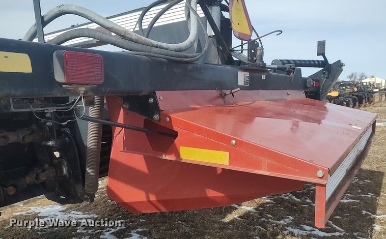 image for item DO3722 2003 MacDon 5020  swather / windrower